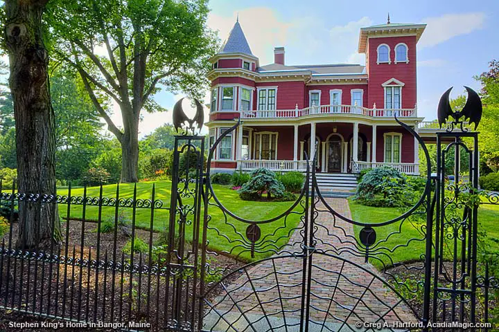 The Bangor, Maine home of Stephen King showing the bat adorned iron gates