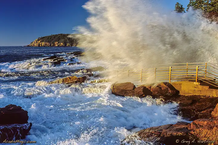 Large crashing wave at Thunder Hole in Acadia